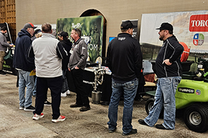 B line at trade show 300 198